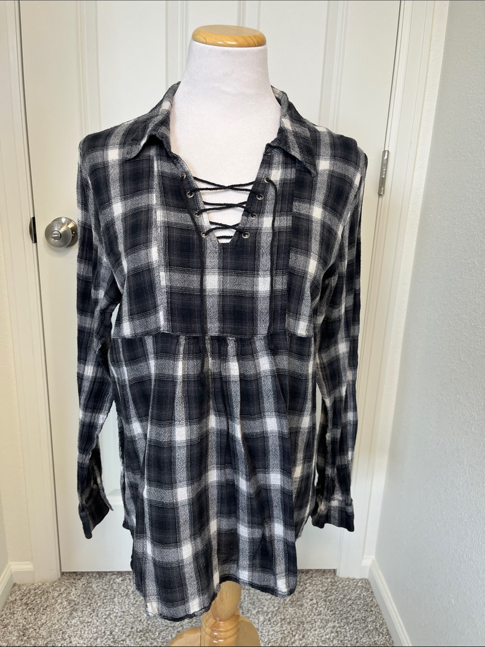 Maurices Black White Plaid Lace Up Front Tunic Shirt Large